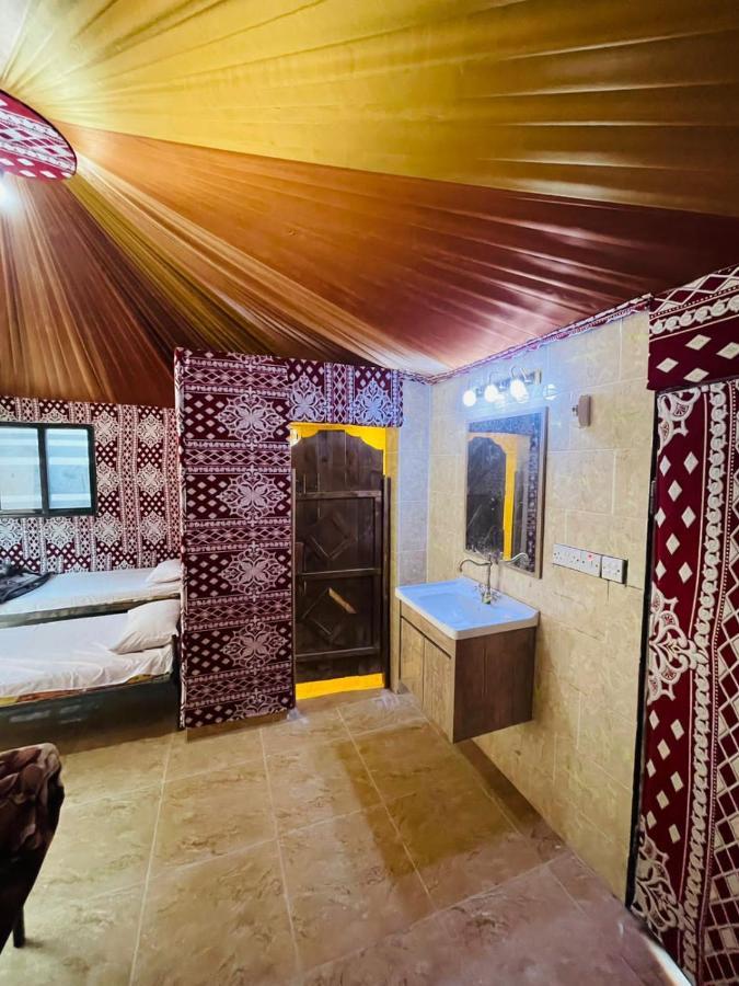 Salman Zwaidh Camp Hotell Wadi Rum Exteriör bild