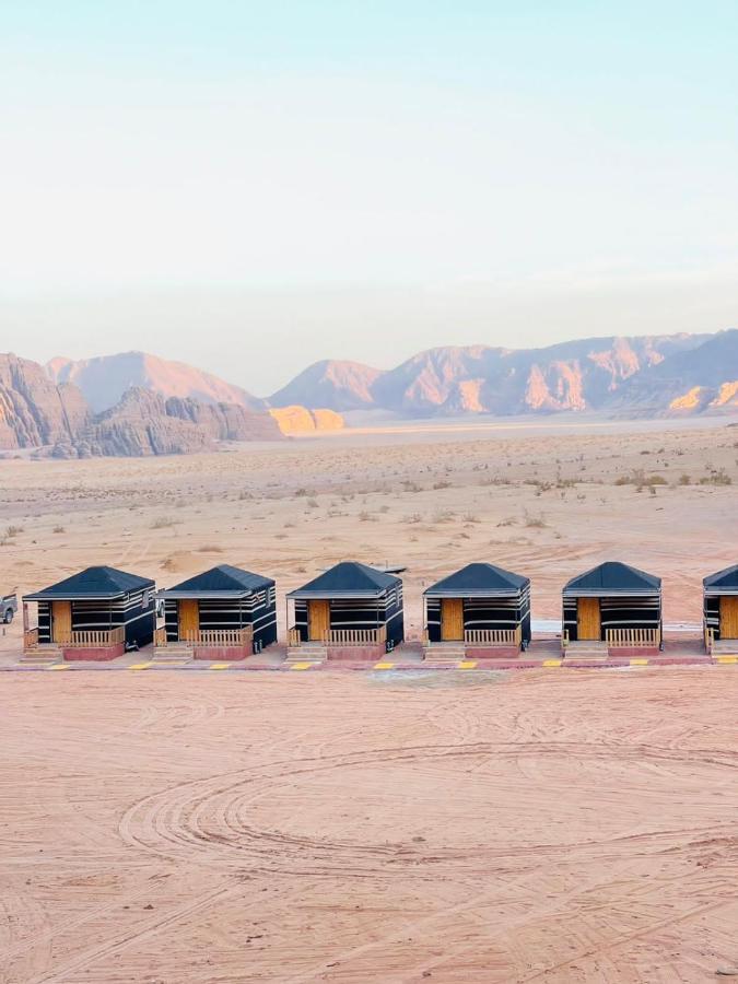 Salman Zwaidh Camp Hotell Wadi Rum Exteriör bild