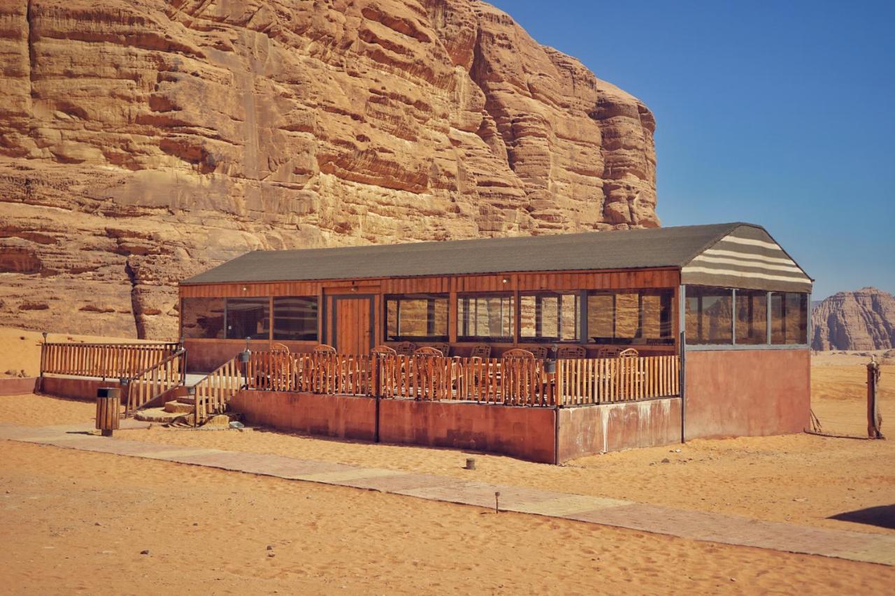 Salman Zwaidh Camp Hotell Wadi Rum Exteriör bild