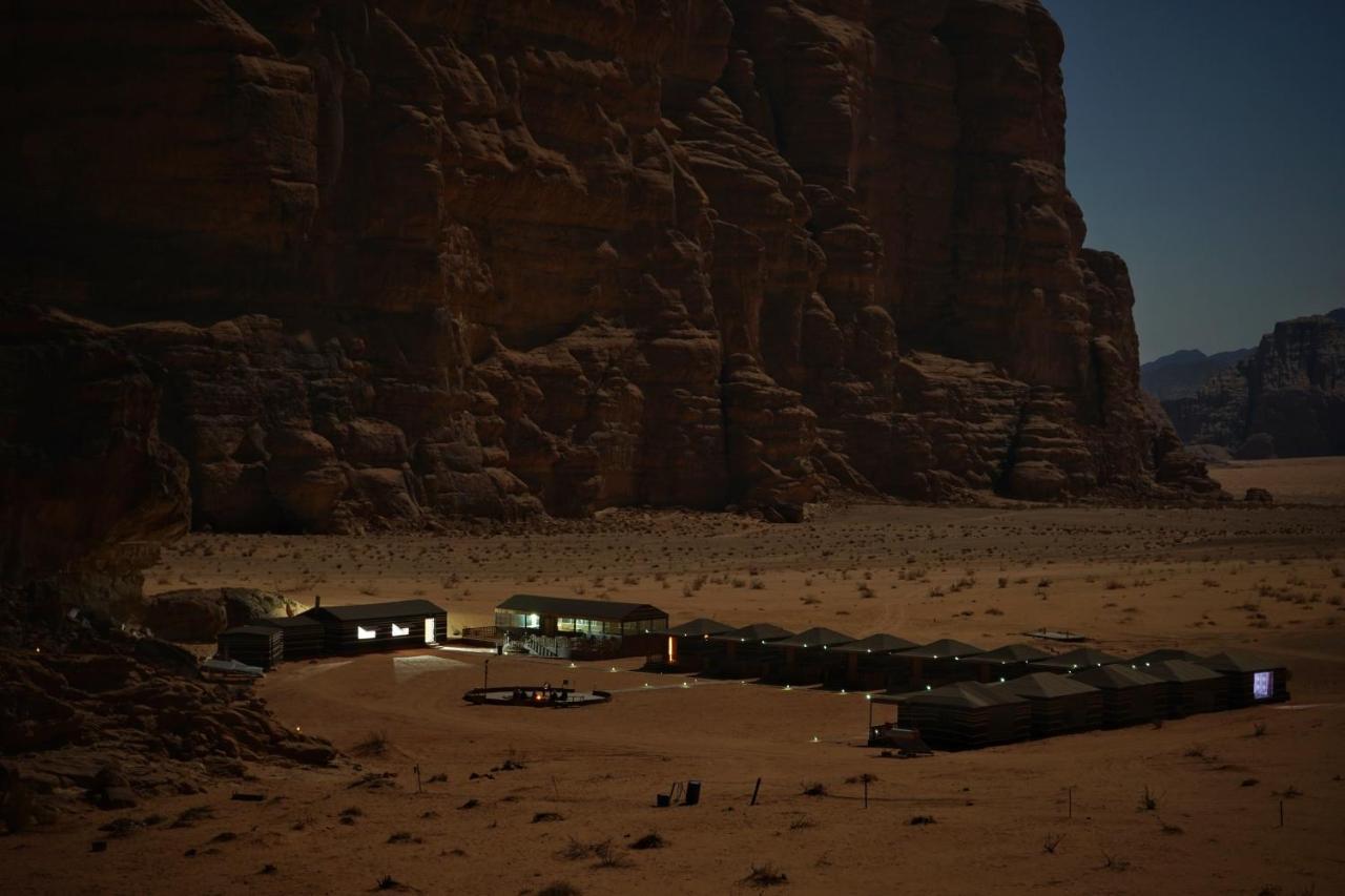 Salman Zwaidh Camp Hotell Wadi Rum Exteriör bild