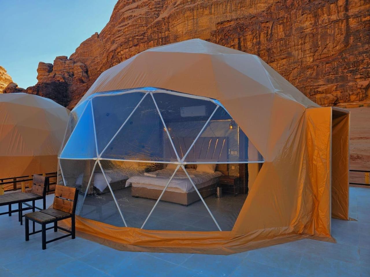 Salman Zwaidh Camp Hotell Wadi Rum Exteriör bild