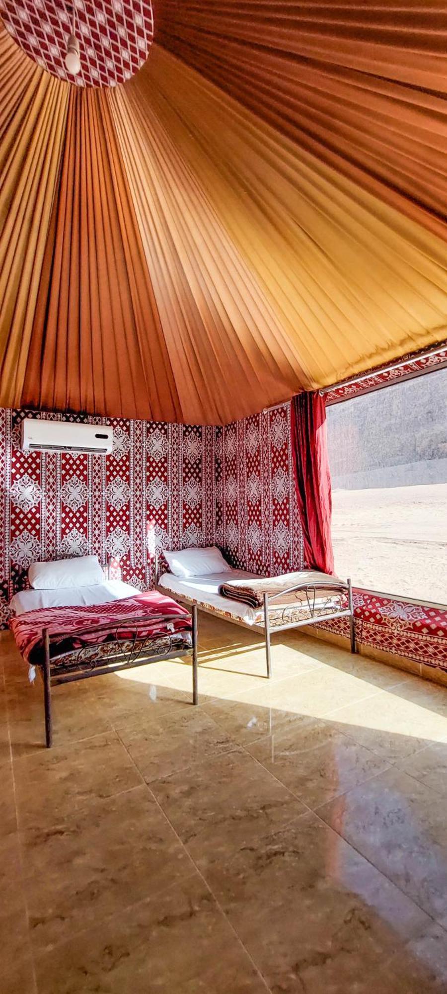 Salman Zwaidh Camp Hotell Wadi Rum Exteriör bild