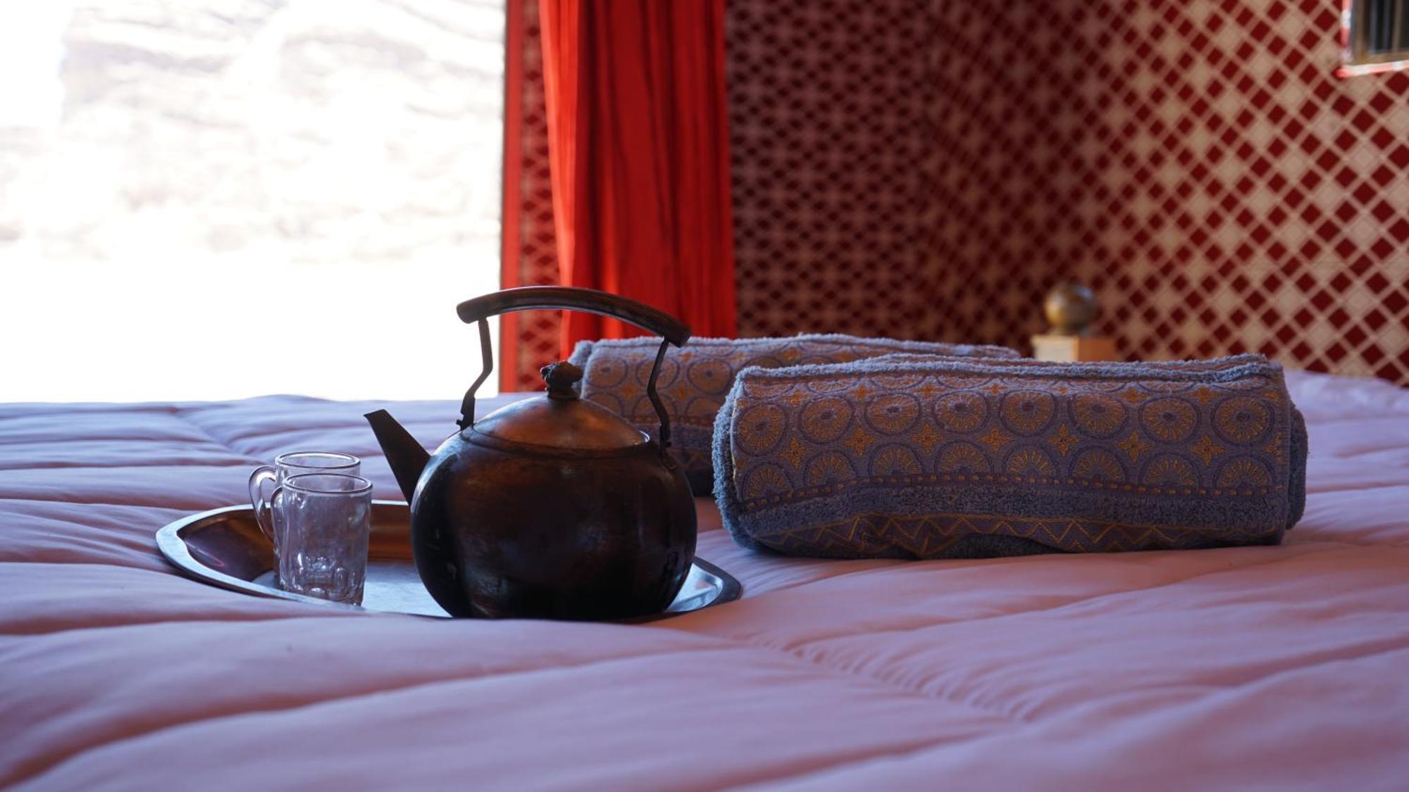 Salman Zwaidh Camp Hotell Wadi Rum Exteriör bild