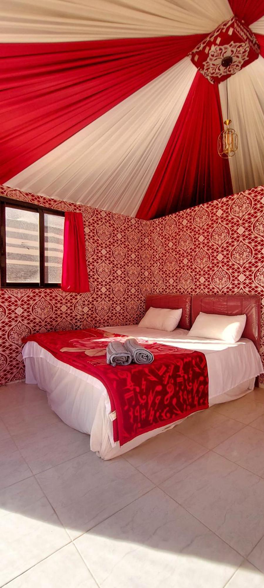 Salman Zwaidh Camp Hotell Wadi Rum Exteriör bild