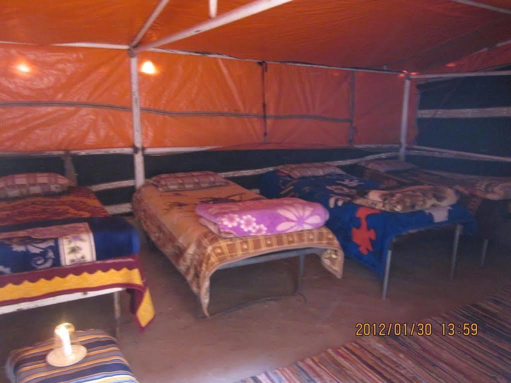 Salman Zwaidh Camp Hotell Wadi Rum Exteriör bild