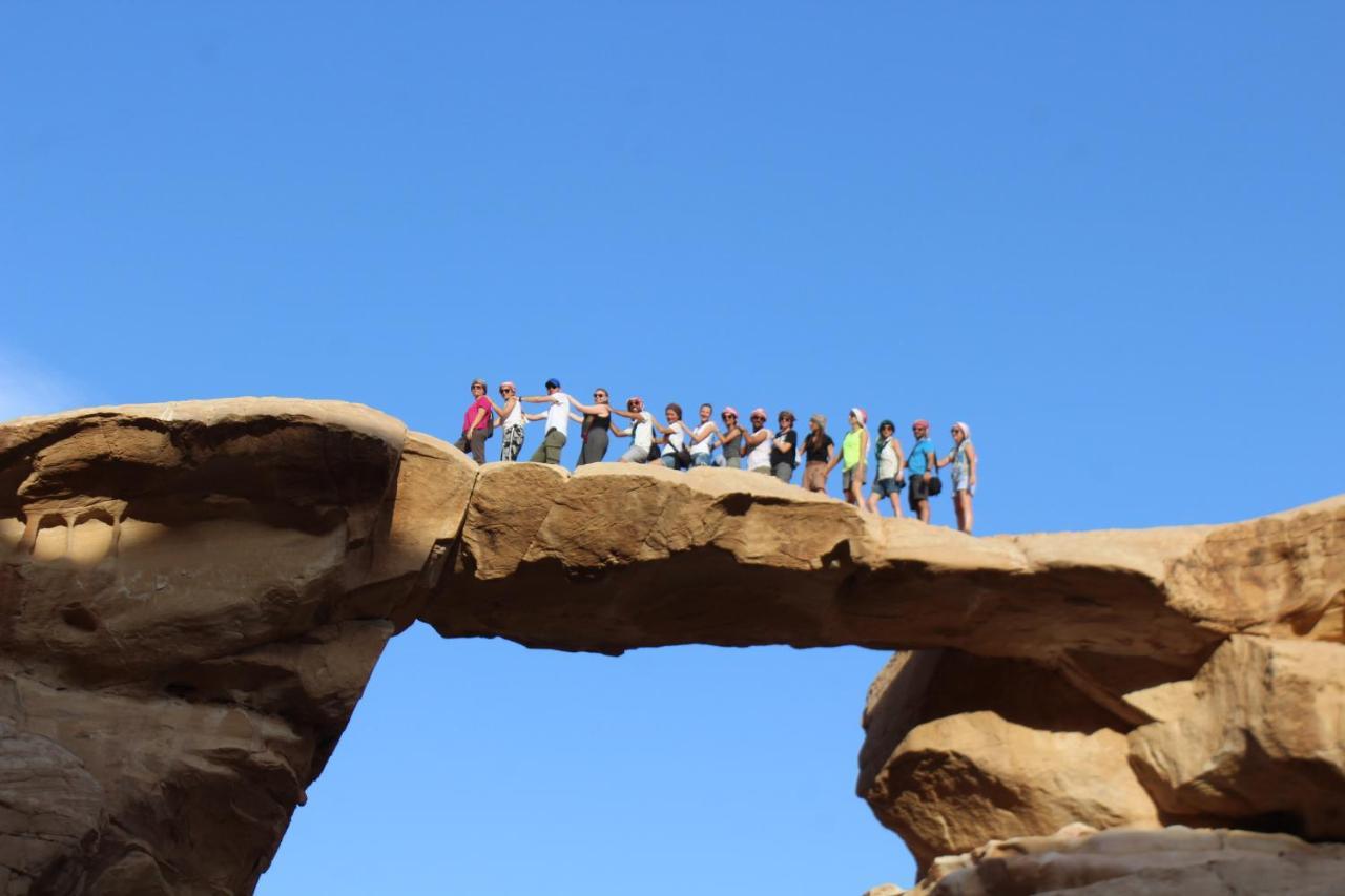 Salman Zwaidh Camp Hotell Wadi Rum Exteriör bild